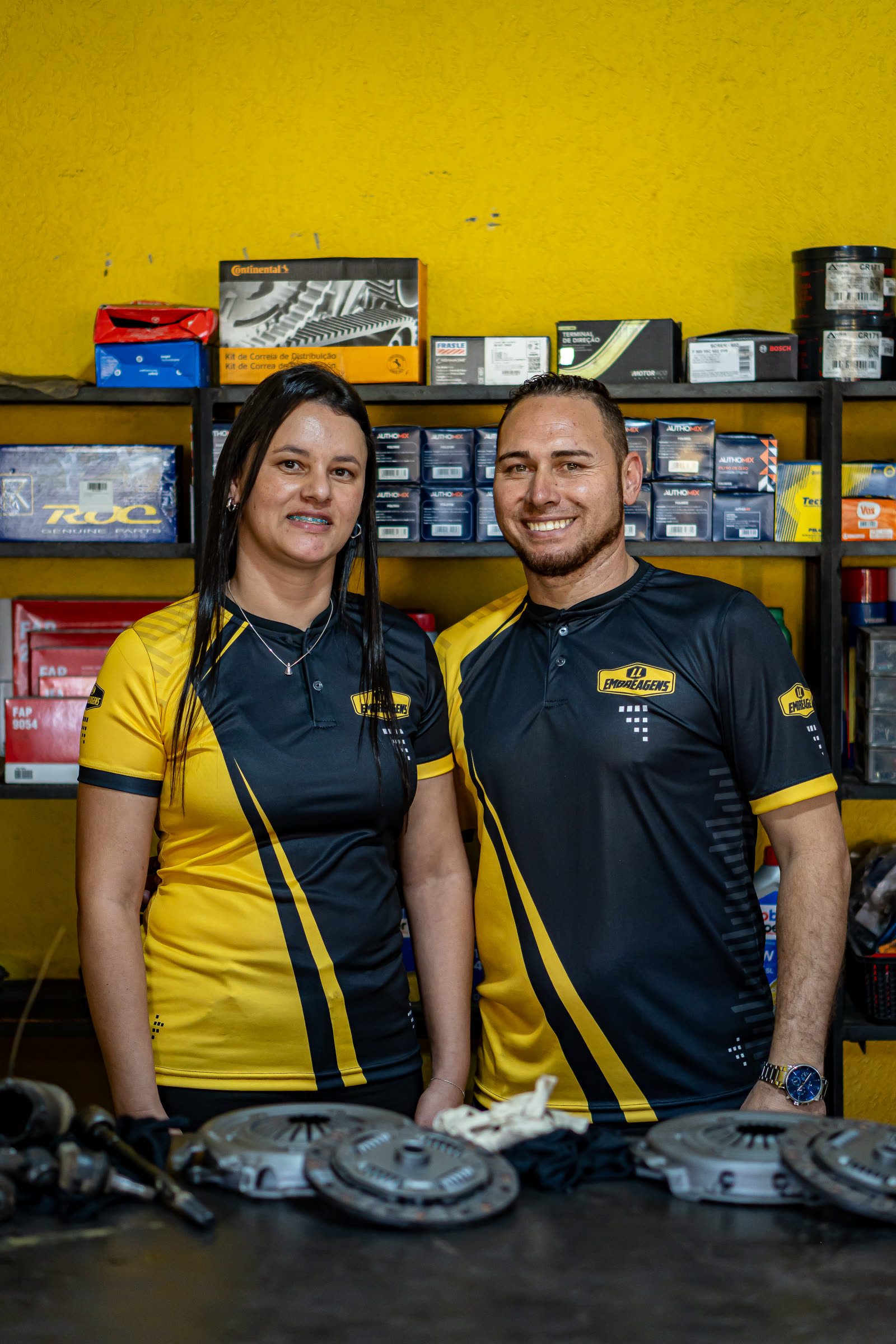 Luciano e Priscila, proprietários da LL Embreagens